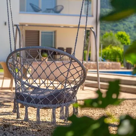 In Imotski With Swimming Pool Ferienhaus Tolici